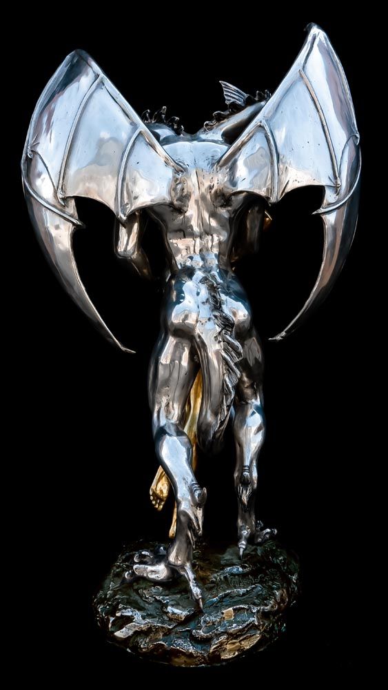 Escultura de bronce