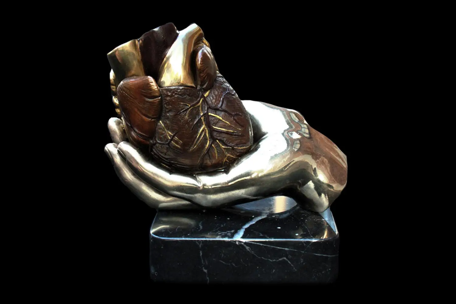 Escultura de bronce