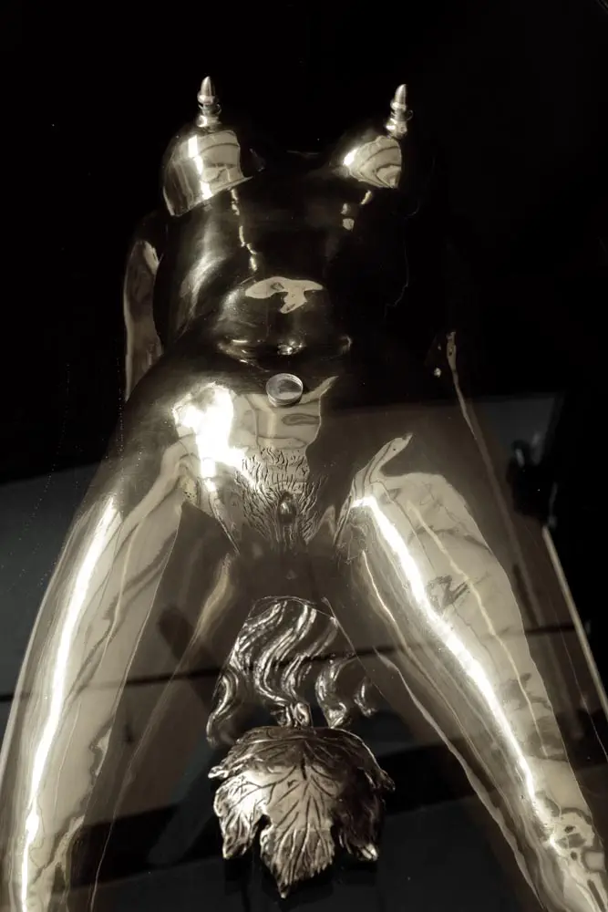 Statue