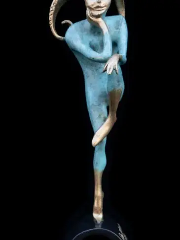  Escultura de bronce